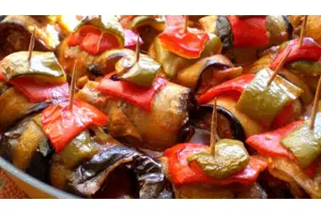 Tavuklu Patlıcan Sarma Tarifi ve Malzemeleri
